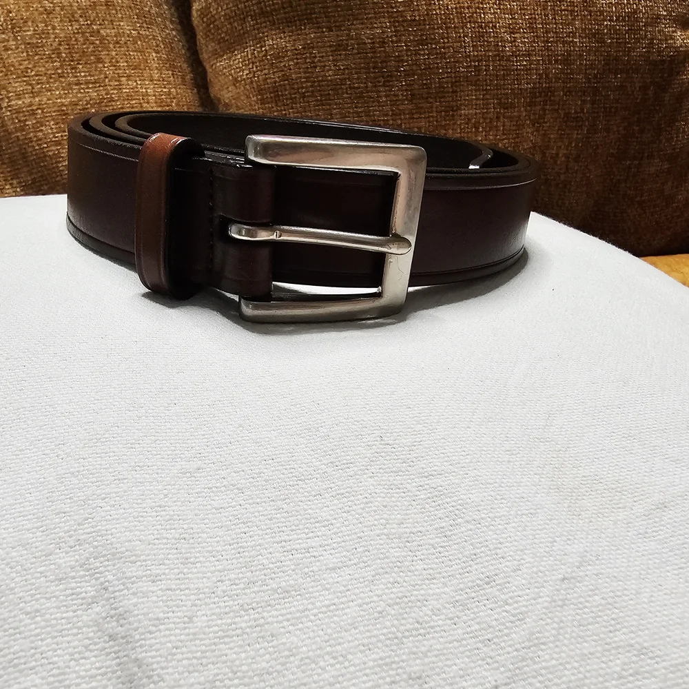 Elegant Dark Brown Leather‎ Belt with Silver Buckle